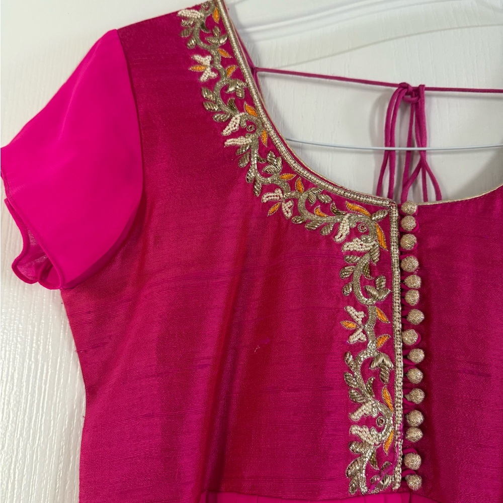 Women’s Fuchsia Pink Anarkali suit with Lime Green dupatta. Size M ( US 6-8)